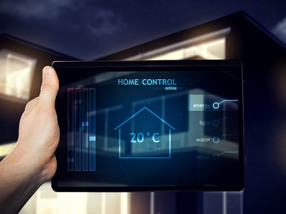 Gebäudemanagement und Smart-Home-Steuerung Tablet zur Steuerung von Heizung, Licht und Gebäudetechnik in einem Smart Home